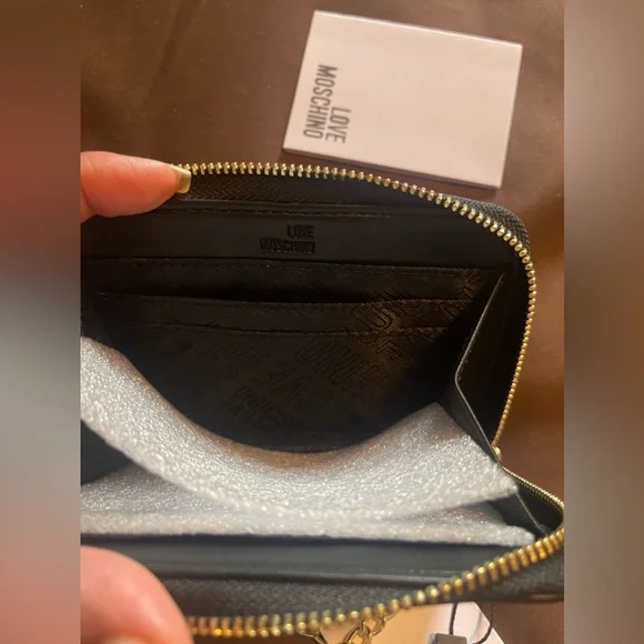 Love Moschino mini wallet plus cats older - Picture 3 of 5